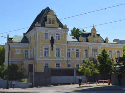Главный дом с палатами, 1752 г., 1800-е гг., 1894 г., архитекторы Д.В. Ухтомский, Б.В. Фрейденберг, В.И. Чичагов