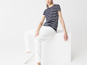 Женская футболка Lacoste приталенного кроя
