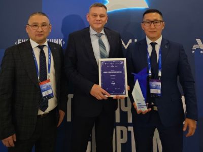 Глава Якутии стал лауреатом премии за вклад в развитие студенческого спорта