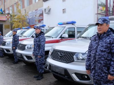 Якутские росгвардейцы получили пять новых УАЗов «Патриот»