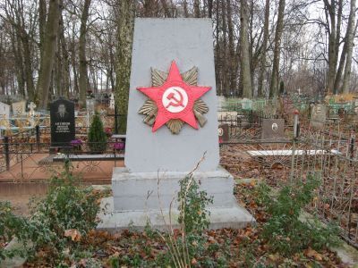 Братская могила воинов Советской Армии, погибших в 1944 г.