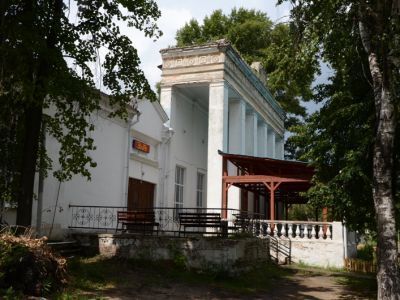 Здание столовой деревообрабатывающего комбината
