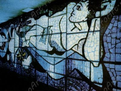 Витражи в интерьере гостиницы "Интурист" - "Мужчина и женщина", "Космос", "Земля в цвету"