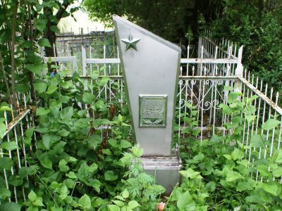 Братская могила партизан и членов их семей