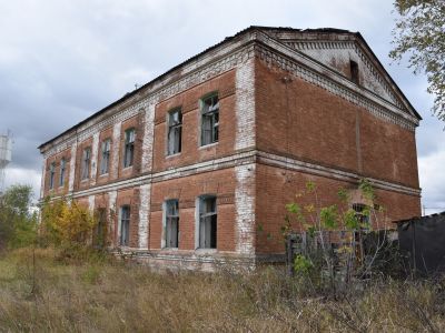 Жилой дом для работников станции Голофеевка