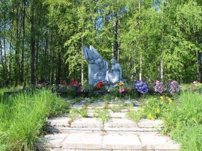 Братская могила воинов, погибших в годы Великой Отечественной войны 1941-1945 гг.