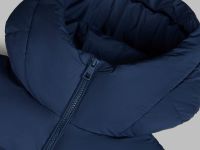 Утепленное пальто с капюшоном