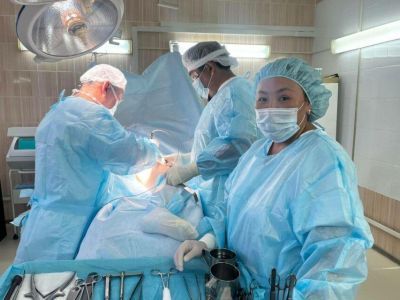 Более 200 пациентов осмотрели мобильные хирурги в Нюрбинском районе Якутии