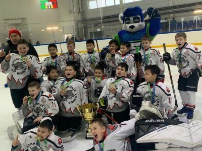 Юные хоккеисты из Якутска стали победителями турнира в Новосибирске