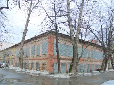 Главный дом, XVIII в., 1873 г., архитектор Д.Н.Чичагов, 1898 г., архитектор М.А.Арсеньев. В мае 1836 г., Александр Сергеевич Пушкин посетил семью своих родственников Сонцовых. В 1912 - 1916 гг. здесь действовала школа театрального искусства Н.О.Массалитин