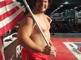 Сенсационная смена мирового лидера в мас-рестлинге