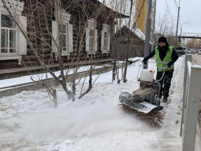 Муниципальные дворники Якутска будут бесплатно ездить на автобусах