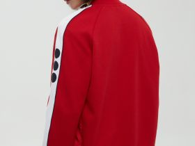 Олимпийка с контрастной отделкой из капсулы ретро