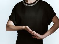 Футболка с декором у выреза, Черный