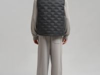 Стеганый пуховый жилет