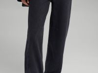 Джинсы объемного кроя