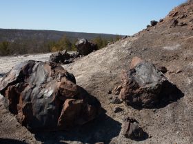 К древним вулканам Туймаады. Молотовская Падь, наскальные рисунки Туймаады