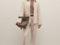 Куртка силуэта трапеция с отложным воротником