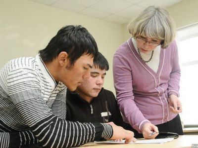 Трудовых мигрантов обяжут сдавать русский язык устно