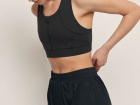 Спортивный топ на молнии из капсулы sport