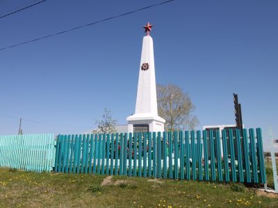 Памятник воинам-землякам, погибшим на фронтах Великой Отечественной войны