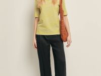 Футболка в полоску приталенного силуэта