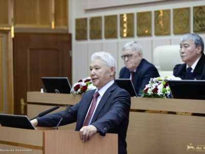 Первый президент Якутии Михаил Николаев выступил перед Ил Тумэном