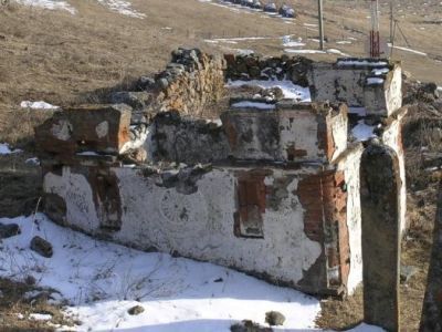 Надгробное сооружение Токаевых