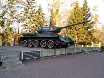 Танк Т-34 "Иркутский комсомолец"