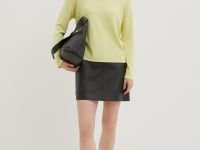 Джемпер свободного силуэта с воротником