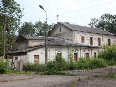 Здание бывшей Покровской церкви