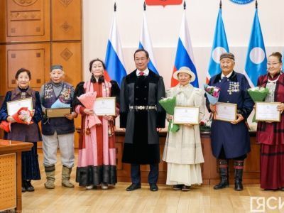 Трехвековое Олонхо, наука в якутском эпосе и возрождение ремесел: труды стипендиатов главы Якутии