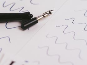 Набор для каллиграфии Малевичъ, 5 перьев с косым держателем