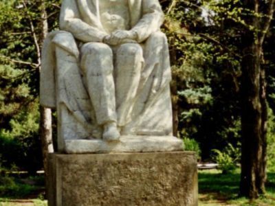 Памятник В.И. Ленину