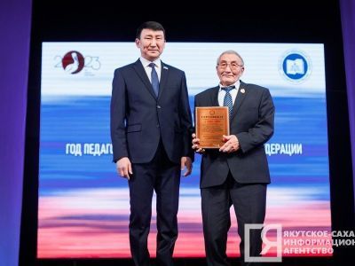 Народному учителю РФ Виктору Потапову присудили премию в один миллион рублей