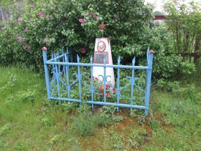 Обелиск на месте гибели председателя Беляевского волисполкома Д.А. Павлова, убитого в 1918 году врагами Советской власти