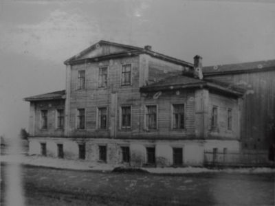 Дом, где 19-26 ноября 1905 года (по ст. ст) проходила забастовка рабочих и служащих Орловской почтово-телеграфной конторы
