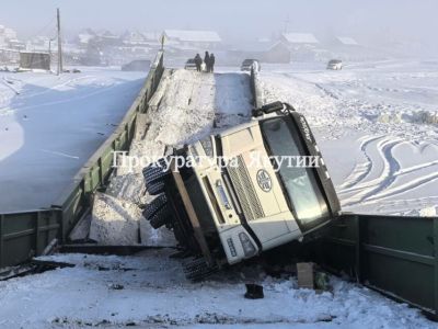 В Таттинском районе большегруз разрушил мост на дороге Черкех — Дая-Амгата