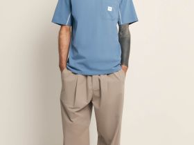 Футболка свободного силуэта с контрастной отделкой