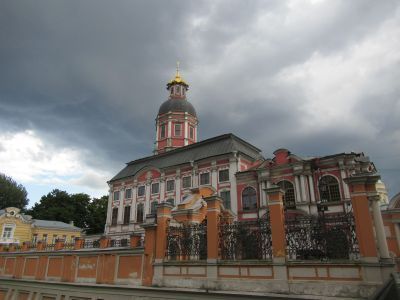Церковь Благовещения Пресвятой Богородицы с усыпальницей. Здесь похоронен Суворов А.В. (1729-1800), полководец