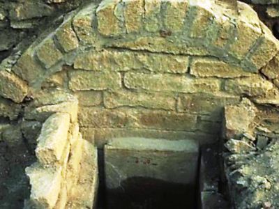 Склепы на участке куртины XII