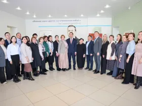 Айсен Николаев встретился с работающими в военных госпиталях психологами из Якутии