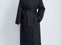 Стеганое утепленное пальто с поясом