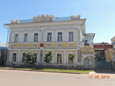 Здание, в котором находился реввоенсовет 2-й армии Восточного фронта