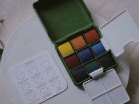 Набор акварели nuance. Watercolour Essentials, 9 цветов, карманная палитра-трансформер