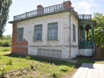 Дом, в котором периодически жил Серафимович Александр Серафимович в 1944-1947 гг. В доме - мемориальный музей А.С.Серафимовича