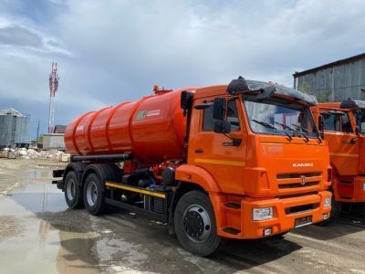 Чтобы дороги были в порядке: 30 единиц новой спецтехники начали работу в Якутске