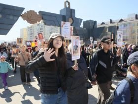 Фото. В Якутске акция «Бессмертный полк» собрала более 50 тысяч человек