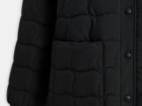 Утепленная куртка с накладными карманами