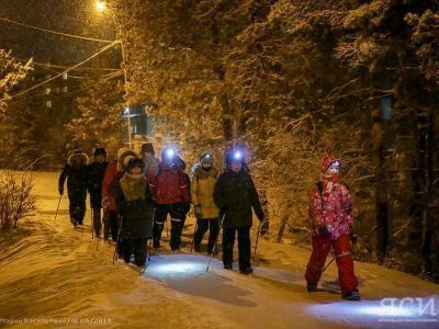ФОТОРЕПОРТАЖ. «Скандинавский» вечер в парке. Зиму осилит идущий
